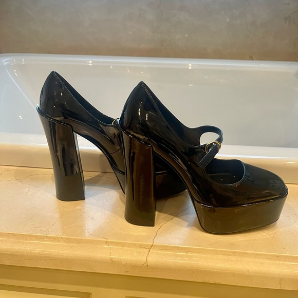 Stuart Weitzman black patent Sky High Mary Jane pump. Size 9. - Picture 2 of 13